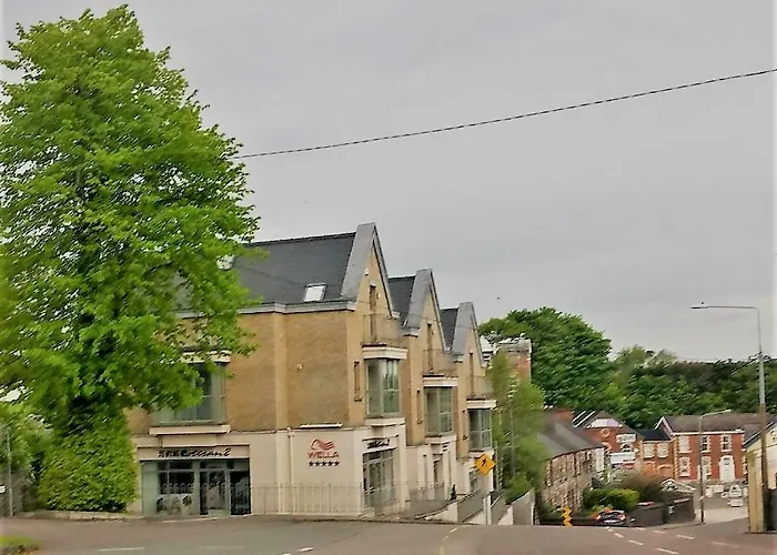 2 Oakleigh House Cork